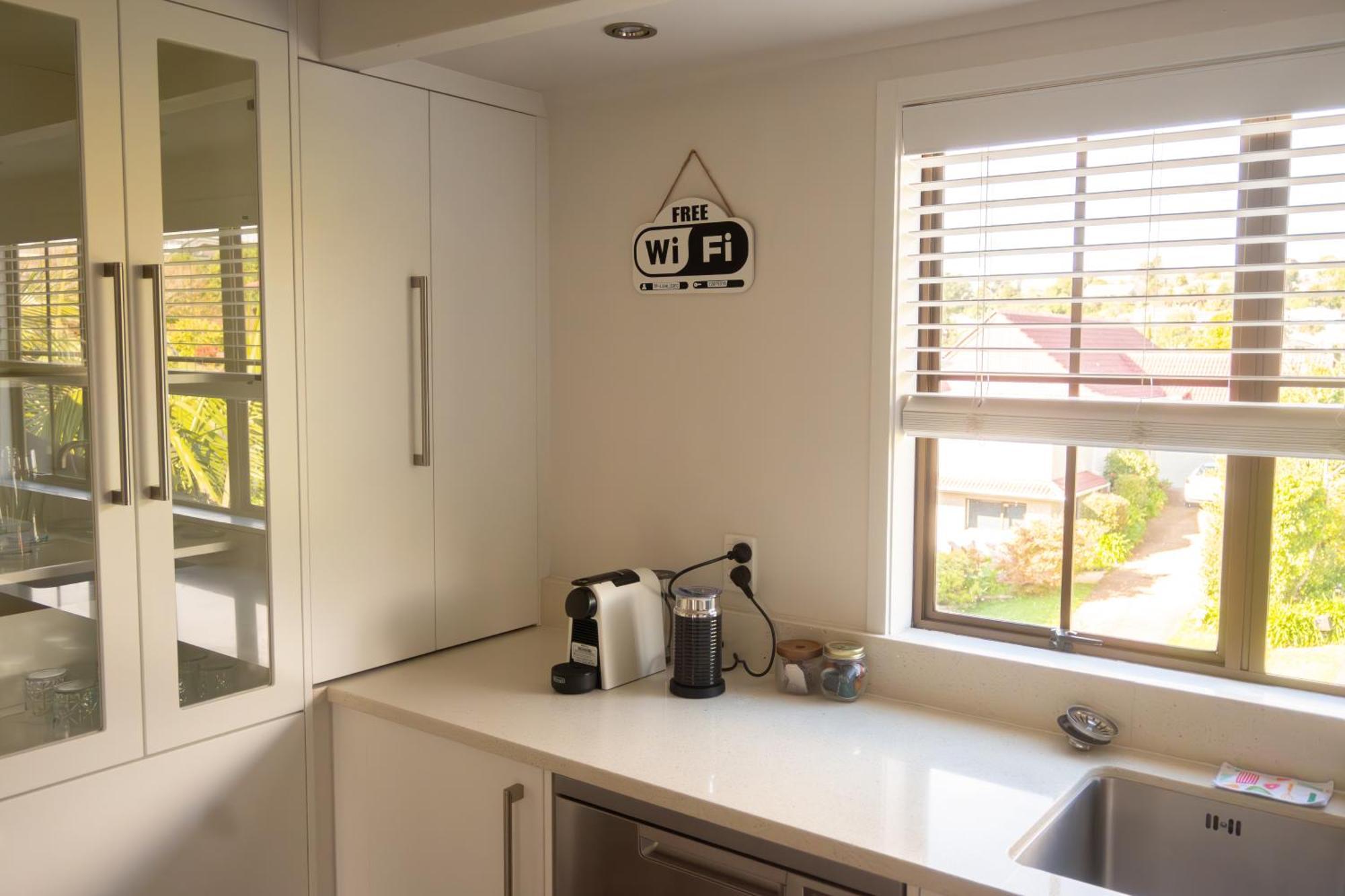 Villa With Pool In Browns Bay Auckland Esterno foto